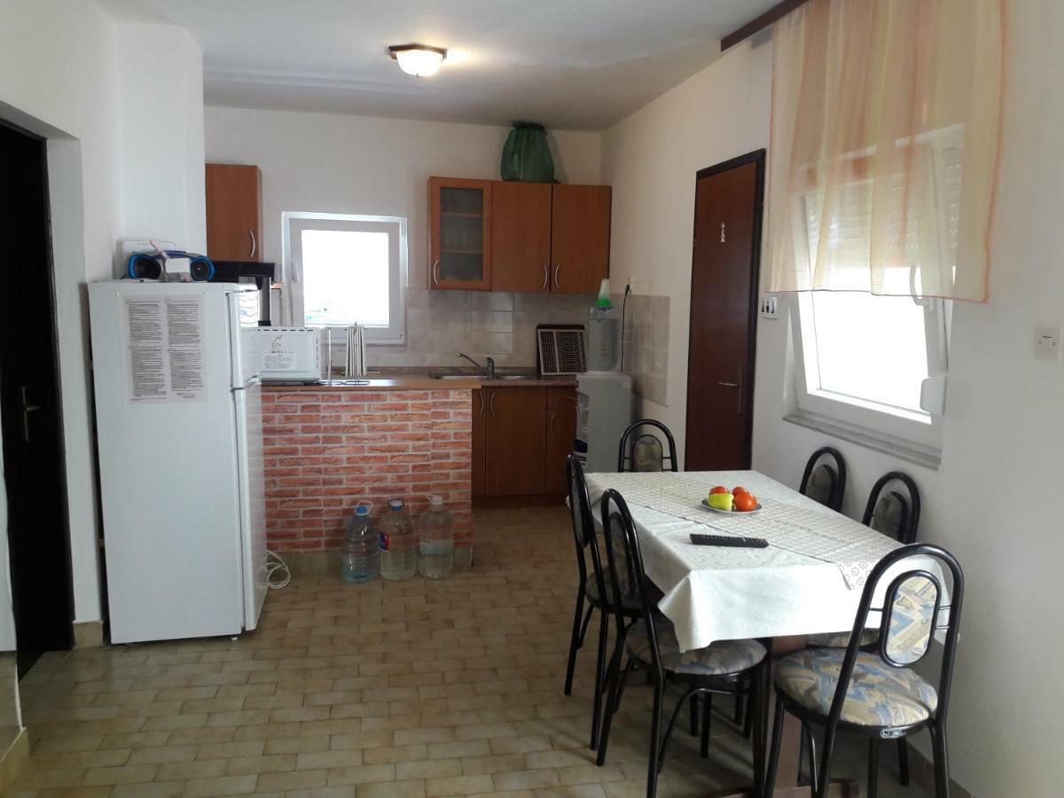 Apartmani Dokoza Vir Luaran gambar