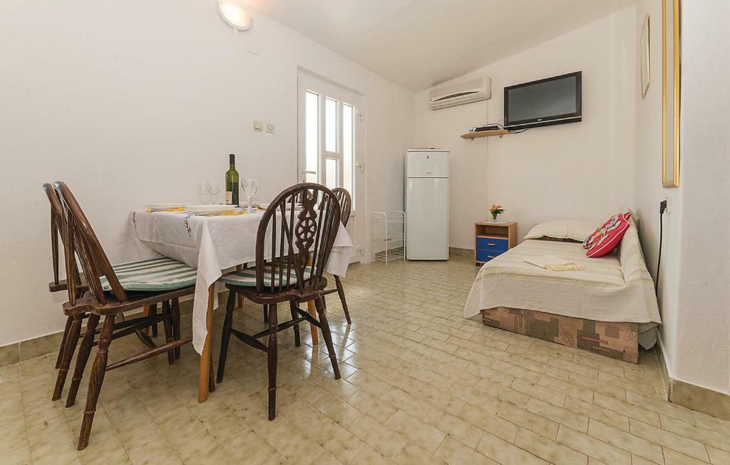 Apartmani Dokoza Vir Luaran gambar